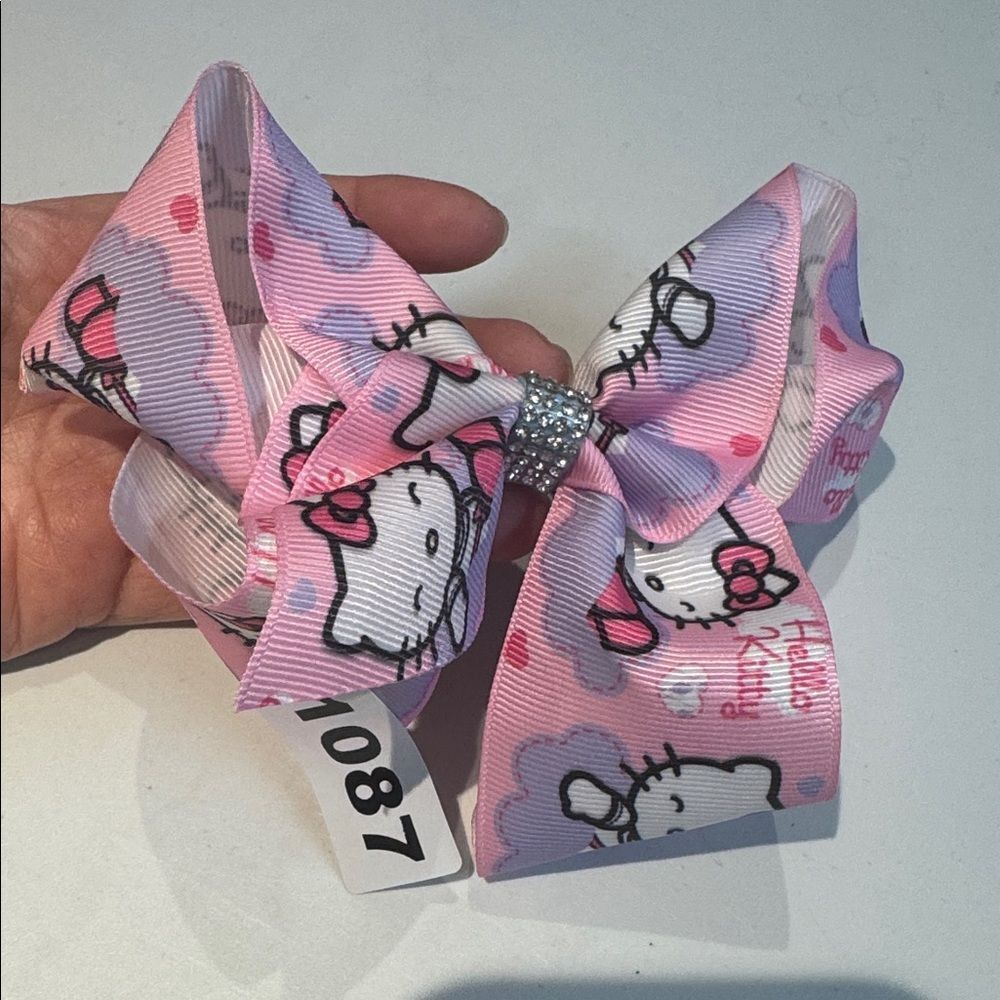 1087-Hello Kitty Alligator Clip Hair‎ Bow